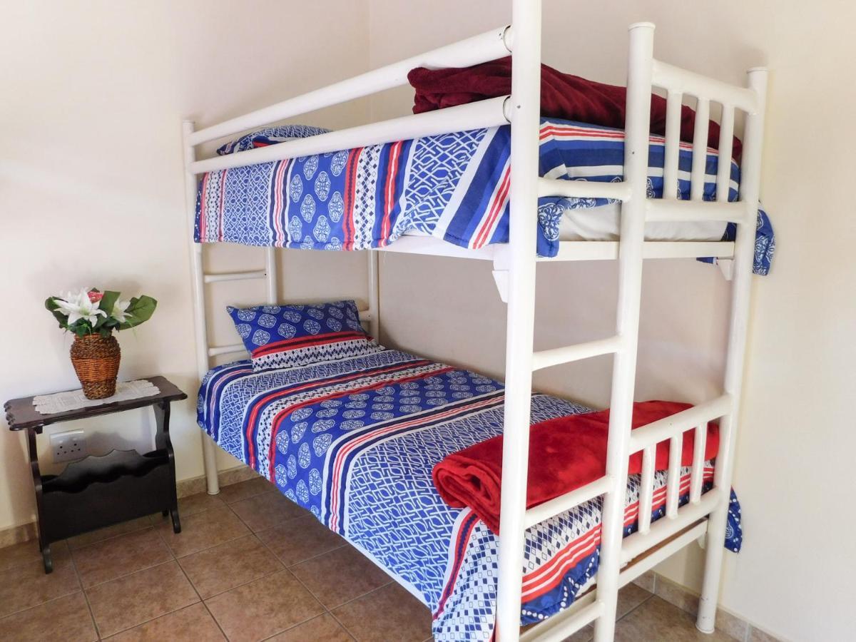 Mama Mia Cottages Oslo Beach Port Shepstone Exteriör bild