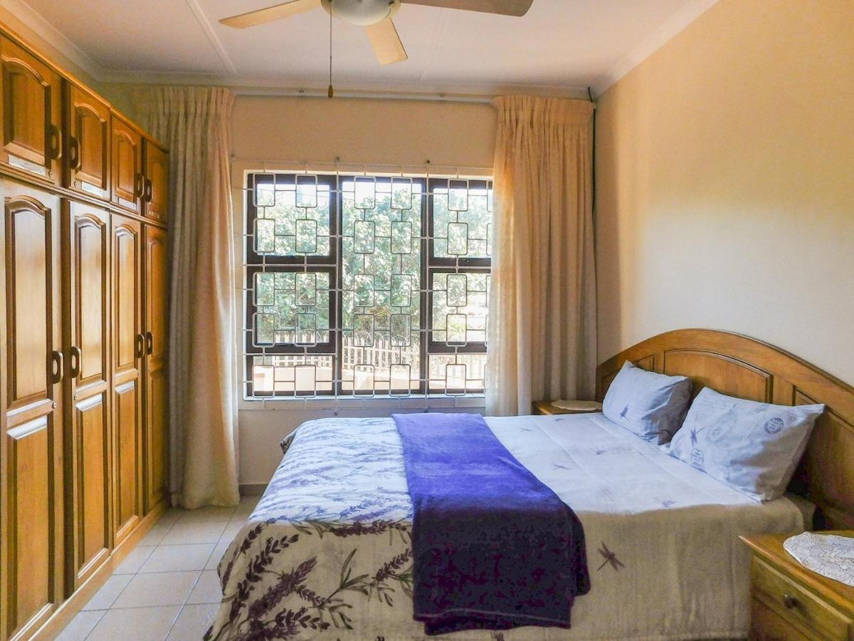 Mama Mia Cottages Oslo Beach Port Shepstone Exteriör bild
