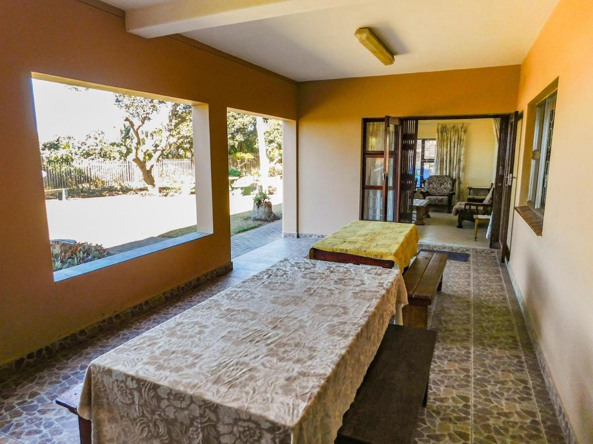 Mama Mia Cottages Oslo Beach Port Shepstone Exteriör bild